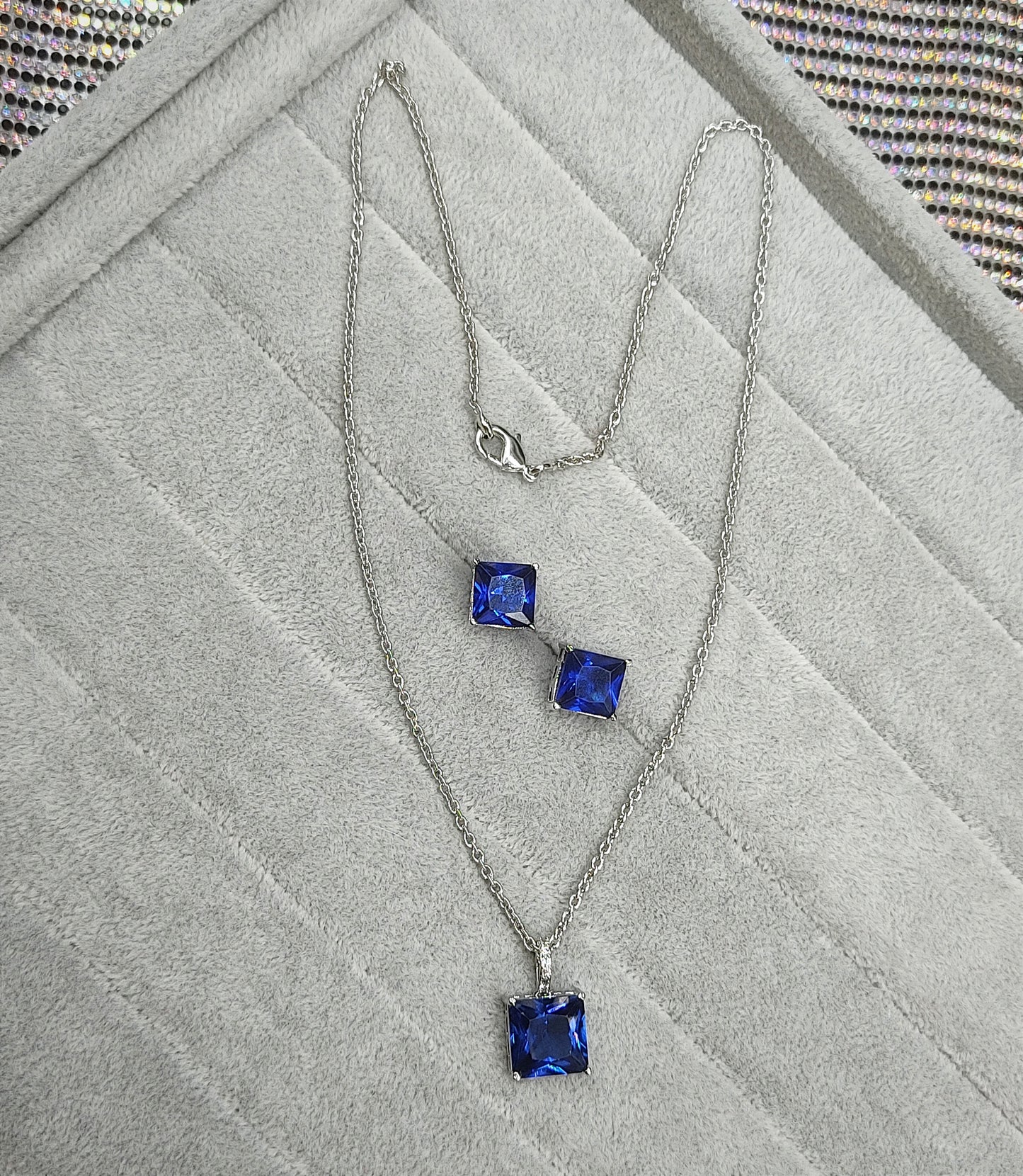 AD Stone Square Necklace