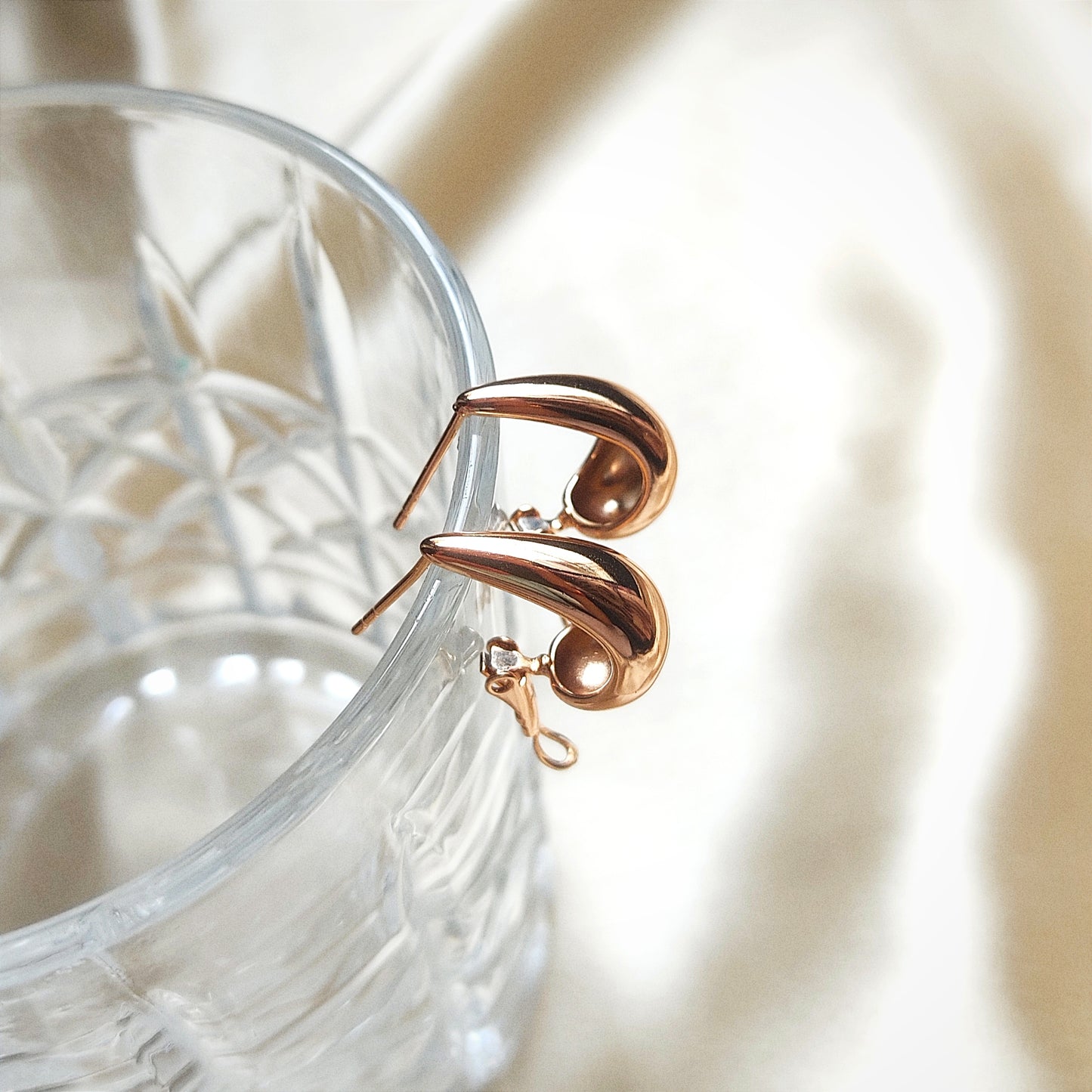 Chandra Moon Hoops Earrings - Rose Gold