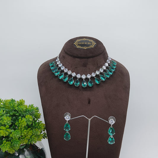 Emerald Glow Necklace