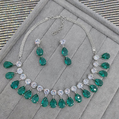 Emerald Glow Necklace