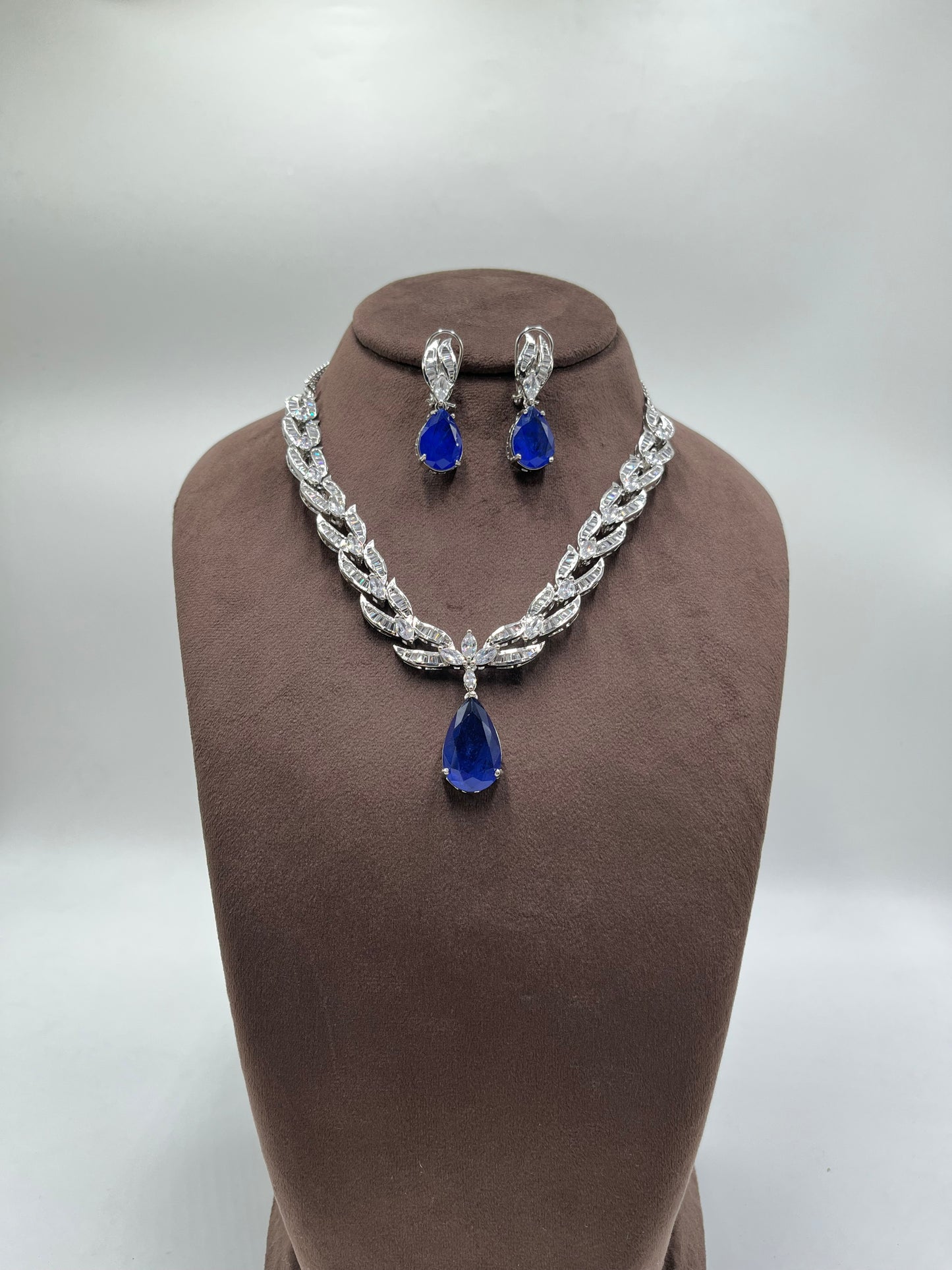 Imperial Shine Necklace