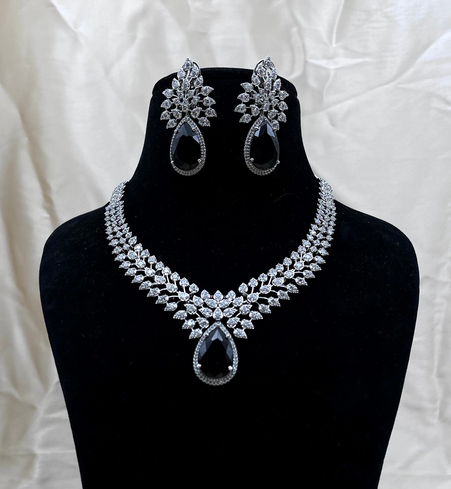 Luna Leaf Necklace