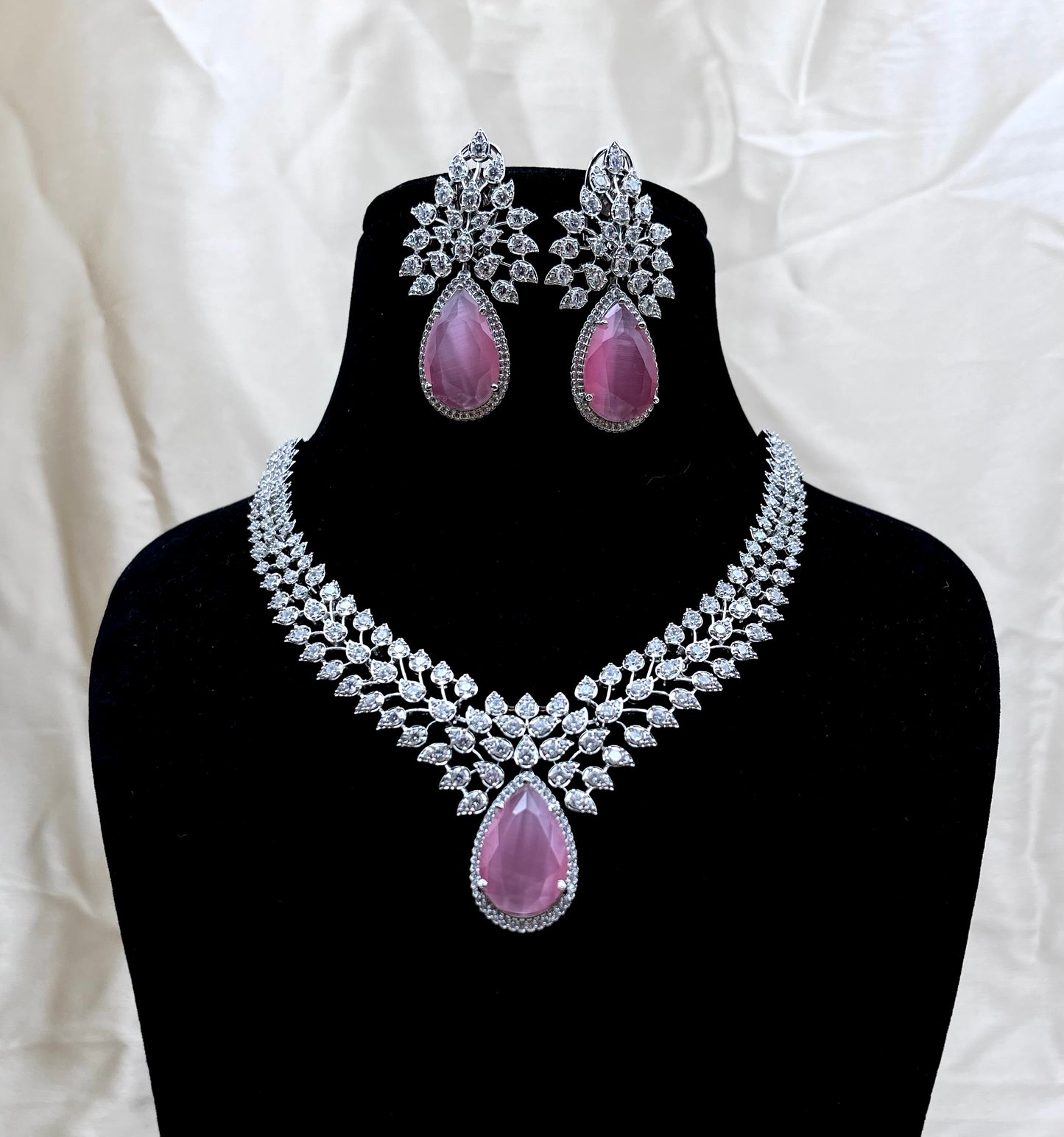 Luna Leaf Necklace