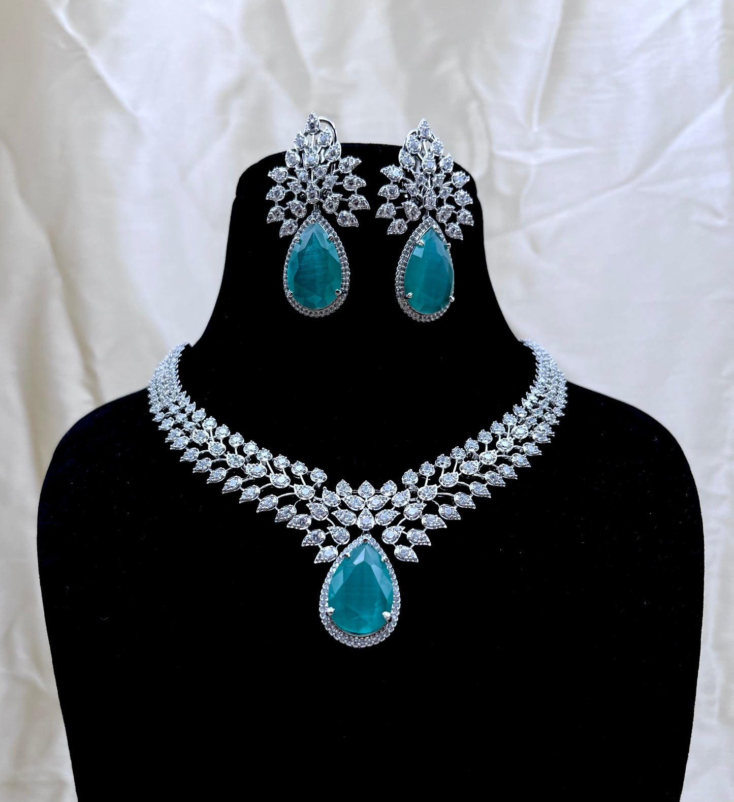 Luna Leaf Necklace
