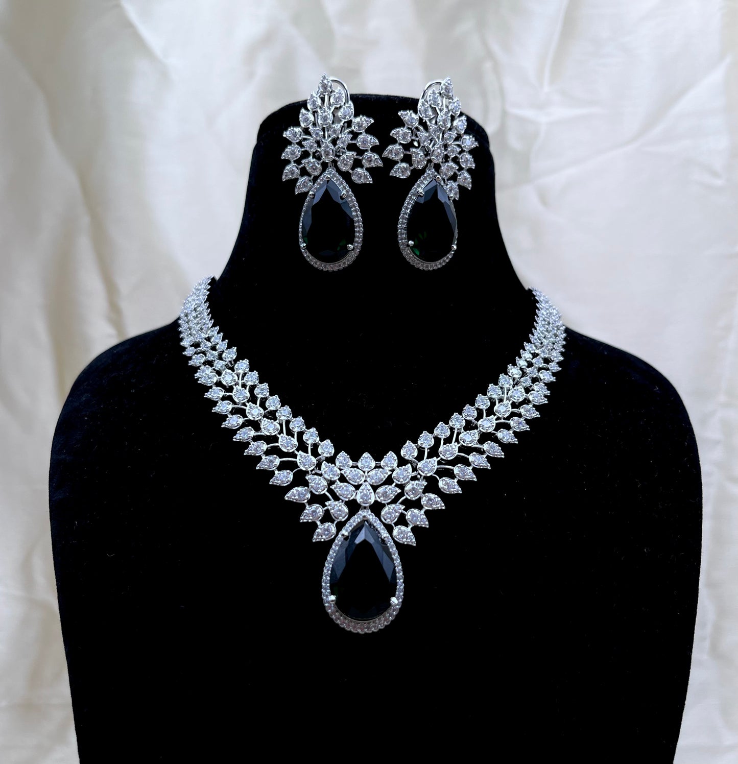 Luna Leaf Necklace