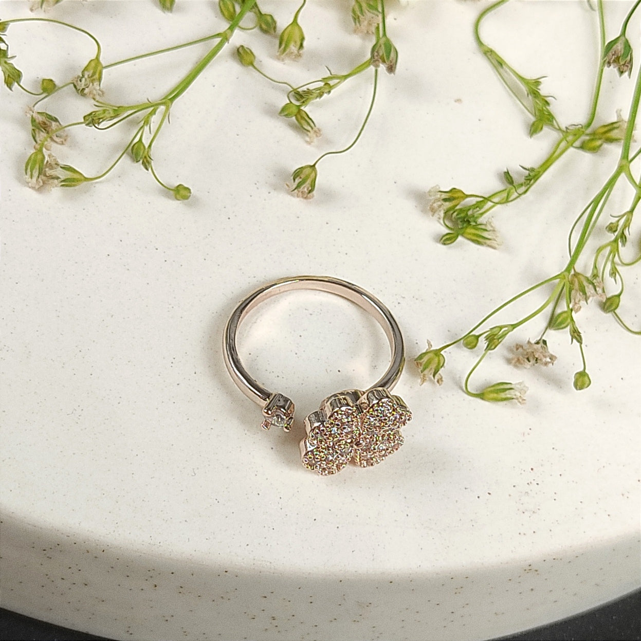 Flirty Flora Rotating Ring